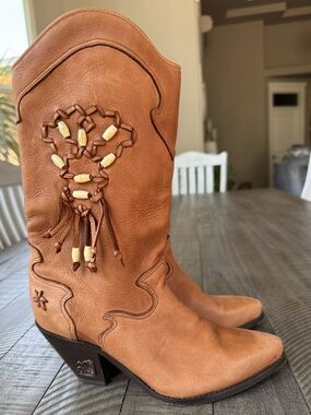 Zodiac Vintage 1980’s Caramel Leather Fringe Western Heeled Boots Women’s Size 7